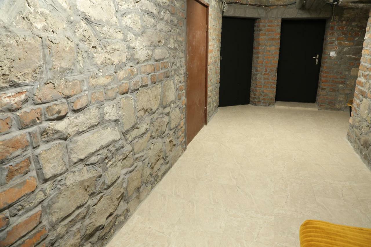 Apartament Center Cave